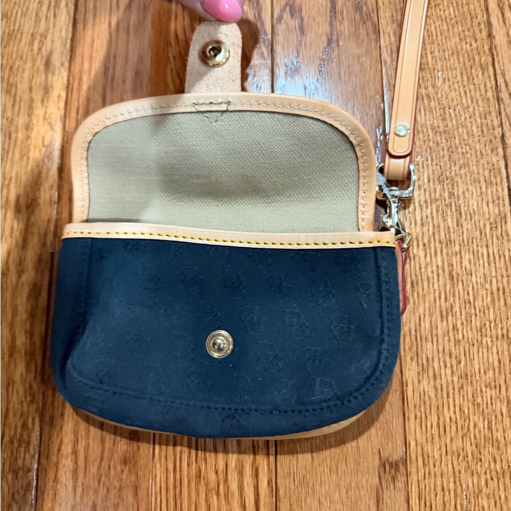 Dooney & Bourke Monogram Black and Tan Wristlet - Picture 2 of 5